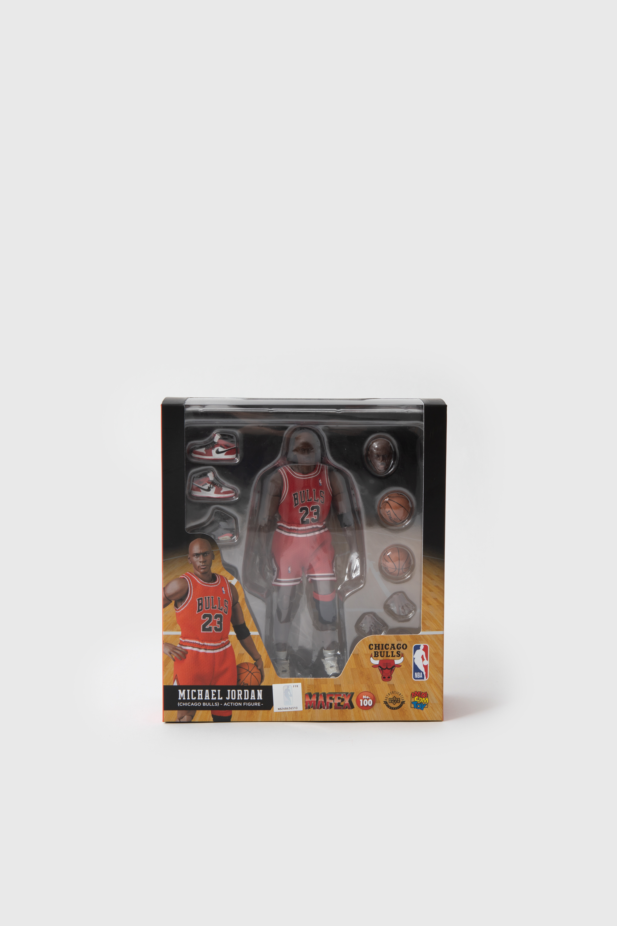 Medicom Mafex NBA Chicago Bulls Michael Jordan Action Figure - US