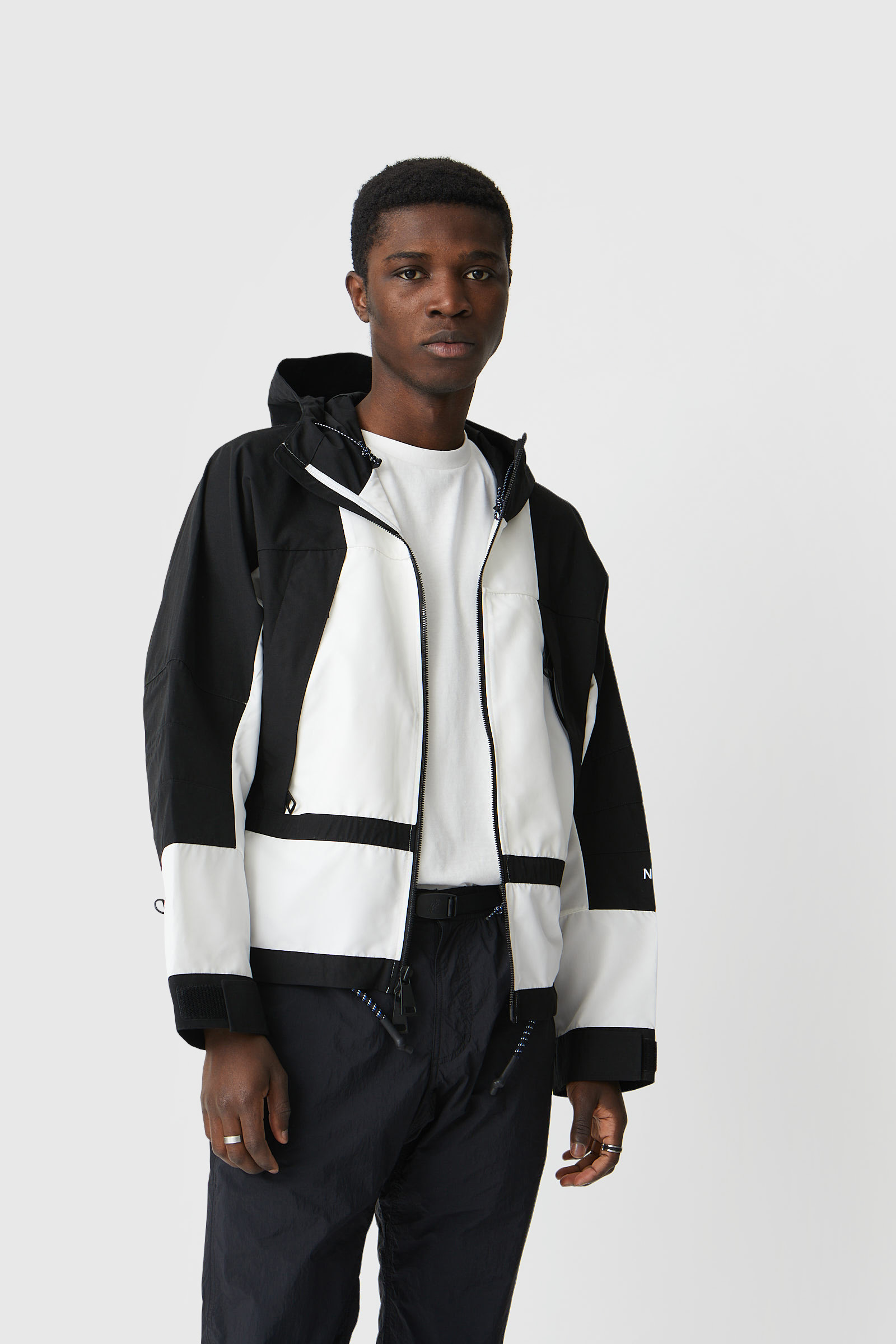 The North Face Mountain Light Jacket Tnf white/black | WoodWood.com